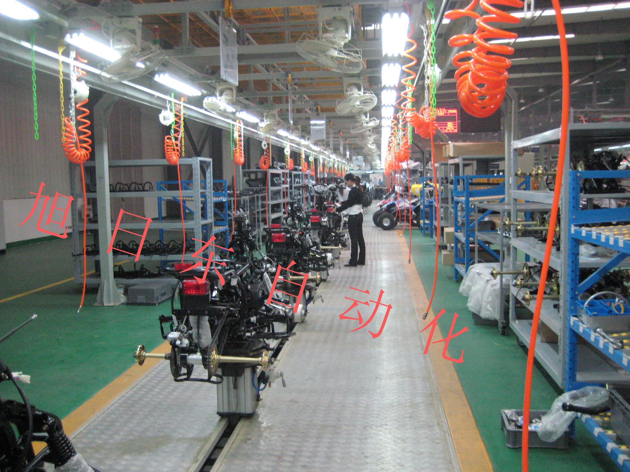 1679538017625848.jpg 沙灘車(chē)組裝線.jpg